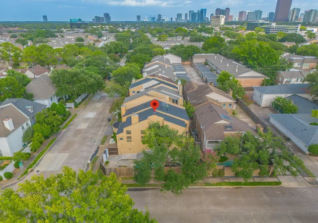 2nd image of 5927 Sugar Hill Dr, Houston, TX 77057 | MLS# 65062338