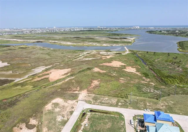 Photo 3 of Land for sale at 1646 Brown Pelican Bnd, Galveston, TX 77554 | MLS# 67829357 | Listing updated on 2025-11-14