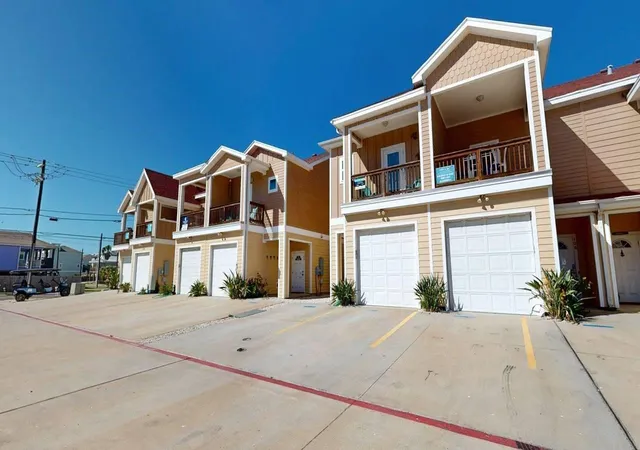 Photo 2 of Single family home for sale at 1813 S 11th Street #106, Port Aransas, TX 78373 | MLS# 80649178 | Listing updated on 2026-08-27