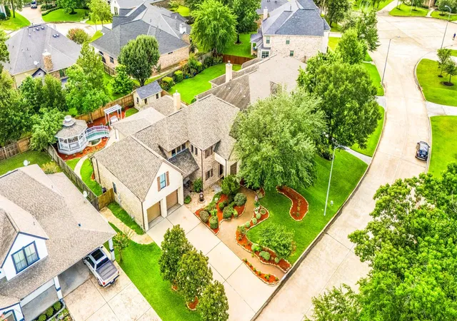 Photo 2 of Single family home for sale at 14242 Mindy Park Ln, Houston, TX 77069 | MLS# 83709193 | Listing updated on 2026-09-17