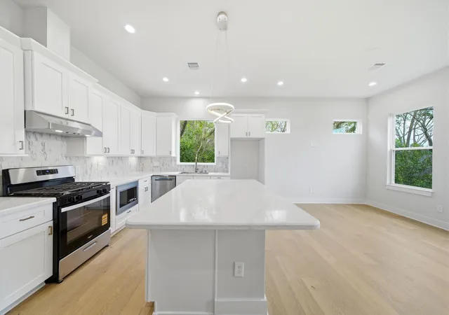 Photo 3 of Single family home for sale at 328 Janisch #D, Houston, TX 77018 | MLS# 47915148 | Listing updated on 2026-09-02