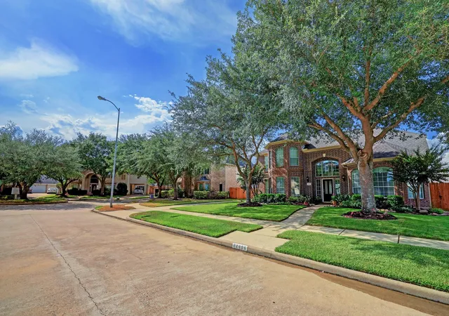 Photo 3 of Single family home for sale at 22606 Shallow Spring Ct, Katy, TX 77494 | MLS# 18225087 | Listing updated on 2026-08-23