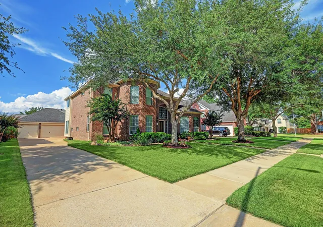 Photo 3 of Single family home for sale at 22606 Shallow Spring Ct, Katy, TX 77494 | MLS# 18225087 | Listing updated on 2026-08-23