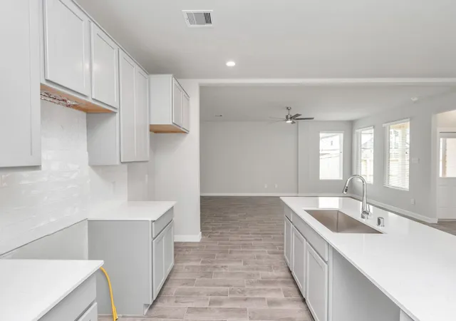 5th image of 18530 Athena Flower Dr, Fresno, TX 77545 | MLS# 53549651