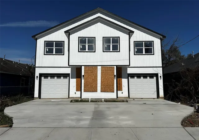 Photo 1 of Single family home for sale at 4605 Clover St, Houston, TX 77051 | MLS# 53263478 | Listing updated on 2026-05-04