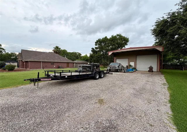 35th image of 1503 Avenue H, Danbury, TX 77534 | MLS# 17027437