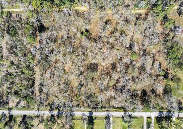 5th image of 16725 Shady Ln, Channelview, TX 77530 | MLS# 45642485
