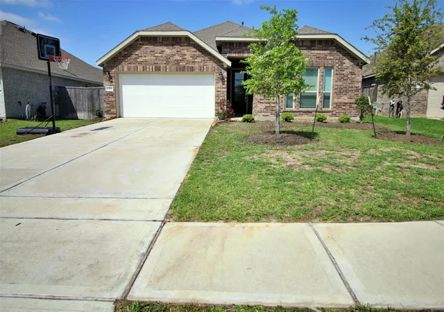 2nd image of 13711 Arcadia Creek Ln, Rosharon, TX 77583 | MLS# 30188619