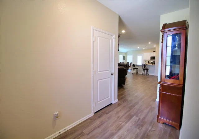 Photo 3 of Sale Pending at 13711 Arcadia Crk Ln, Rosharon, TX 77583 | MLS# 30188619 | Listing updated on 2026-09-20
