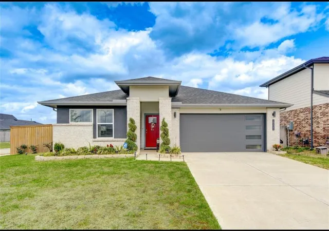 Photo 1 of Single family home for sale at 29322 Hoelzen Holw Dr, Katy, TX 77494 | MLS# 12049413 | Listing updated on 2026-08-19