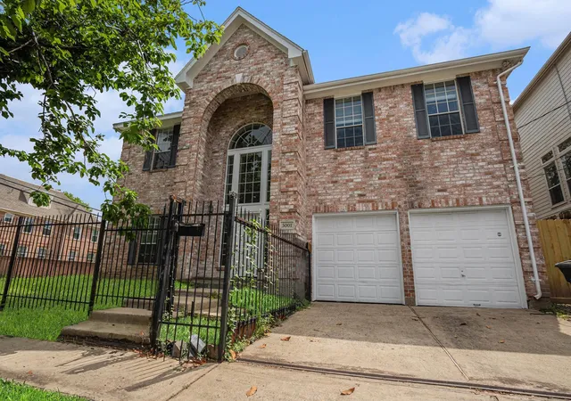 Photo 2 of Single family home for sale at 5001 Jackson St, Houston, TX 77004 | MLS# 2880605 | Listing updated on 2026-07-05