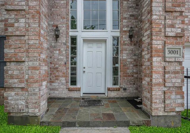 Photo 3 of Single family home for sale at 5001 Jackson St, Houston, TX 77004 | MLS# 2880605 | Listing updated on 2026-07-05