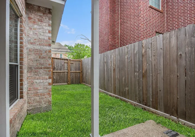 Photo 4 of Single family home for sale at 5001 Jackson St, Houston, TX 77004 | MLS# 2880605 | Listing updated on 2026-07-05