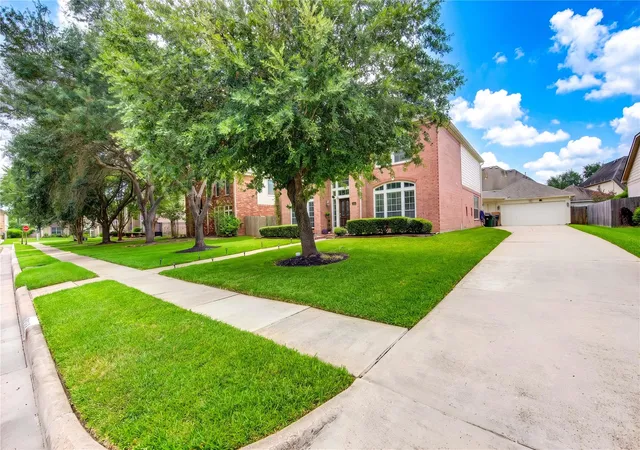 3rd image of 5911 Canyon Brook Ct, Sugar Land, TX 77479 | MLS# 52923064