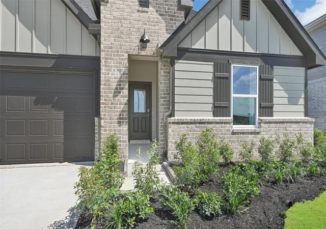 Photo 3 of Single family home for sale at 11123 Caddo Maple Wy, Needville, TX 77461 | MLS# 40094059 | Listing updated on 2026-09-21
