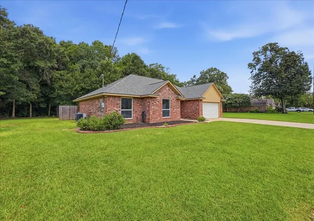 3rd image of 230 Teal Dr, Vidor, TX 77662 | MLS# 46125720