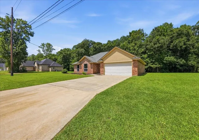 4th image of 230 Teal Dr, Vidor, TX 77662 | MLS# 46125720