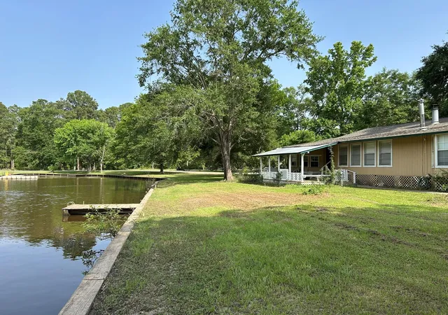 Photo 1 of Single family home for sale at 320 Deer Run Rd, Trinity, TX 75862 | MLS# 94804536 | Listing updated on 2026-05-31