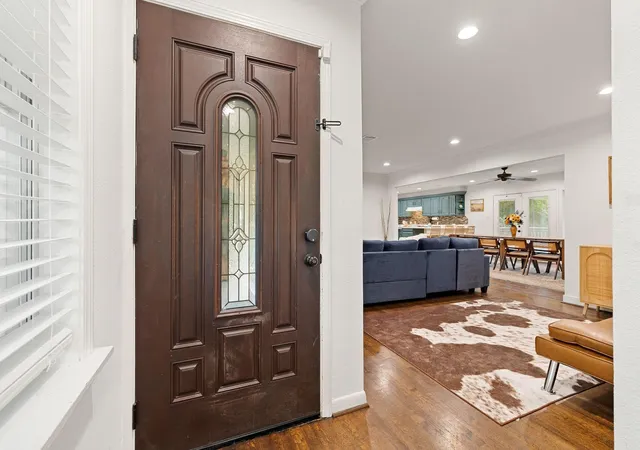 Photo 4 of Single family home for sale at 5018 Willowbend Blvd, Houston, TX 77035 | MLS# 4439863 | Listing updated on 2026-07-31