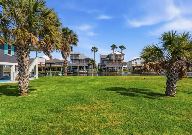 Photo 1 of Land for sale at 489 Pompano St, Bayou Vista, TX 77563 | MLS# 10186752 | Listing updated on 2026-09-06