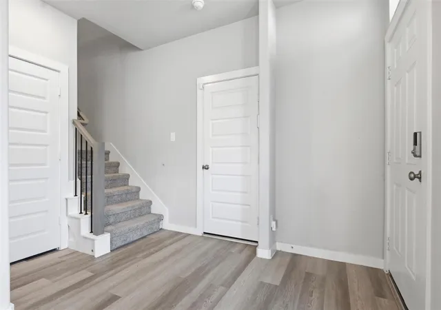 2nd image of 614 Pelican Dr, Kemah, TX 77565 | MLS# 61139446
