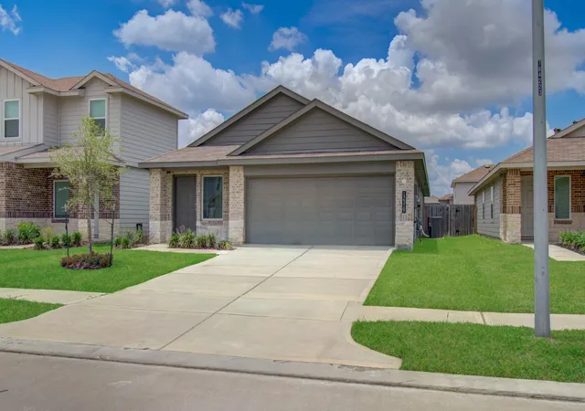 Photo 2 of Single family home for sale at 12319 Lariat Run Dr, Houston, TX 77014 | MLS# 83522030 | Listing updated on 2026-08-03