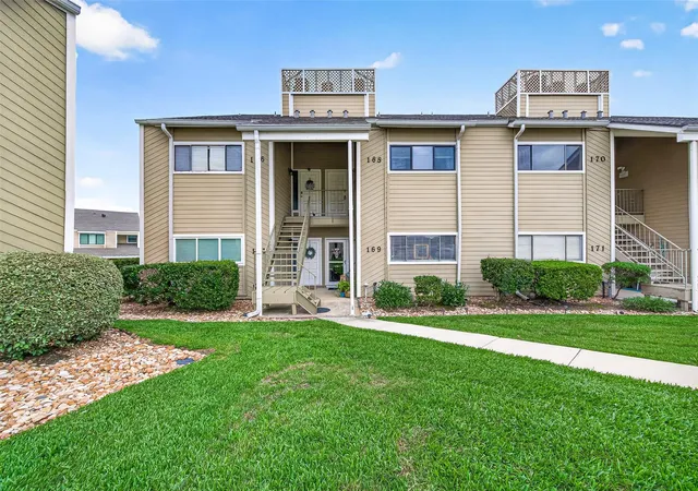 4th image of 168 April Pt Dr S, Conroe, TX 77356
