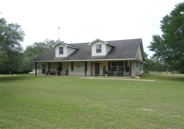 Homes for sale in Weimar, TX | 1015 Coy Rd, Weimar, TX 78962 | MLS# 86729686