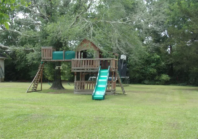 5th image of 1015 Coy Rd, Weimar, TX 78962 | MLS# 86729686