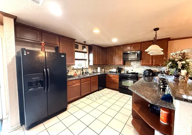 Homes for sale in Beaumont, TX | 4015 Blackwell Ln, Beaumont, TX 77713 | MLS# 75690110