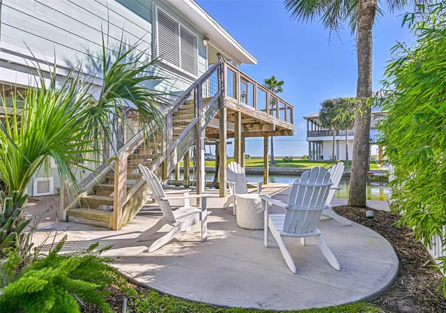 Homes for sale in Jamaica Beach, TX | 4230 Spanish Main, Jamaica Beach, TX 77554 | MLS# 11886731
