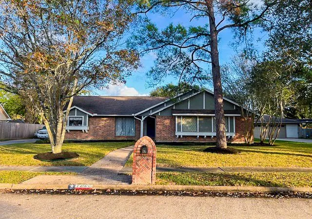 1st image of 1203 Middlecreek Street, Friendswood, TX 77546 | MLS# 89494241