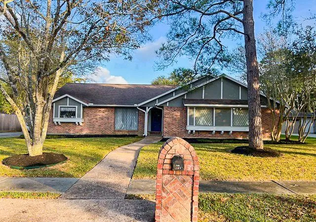 2nd image of 1203 Middlecreek Street, Friendswood, TX 77546 | MLS# 89494241
