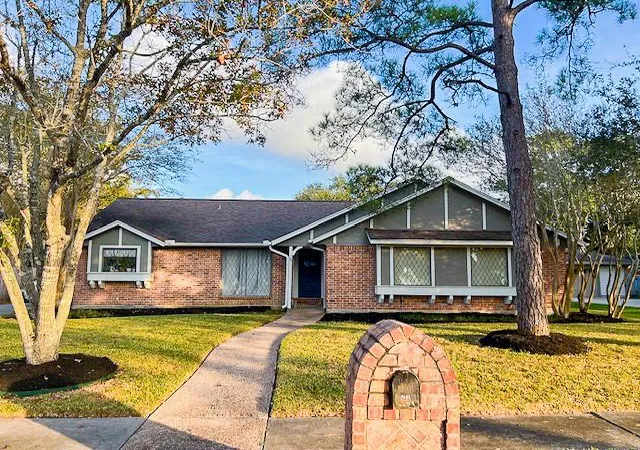 5th image of 1203 Middlecreek Street, Friendswood, TX 77546 | MLS# 89494241