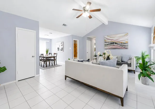 Photo 4 of Single family home for sale at 14119 Clear Forest Dr, Sugar Land, TX 77498 | MLS# 98920776 | Listing updated on 2026-08-20