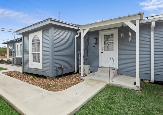 Photo 4 of Single family home for sale at 119 Magnolia Blvd, Magnolia, TX 77355 | MLS# 77892168 | Listing updated on 2026-10-03