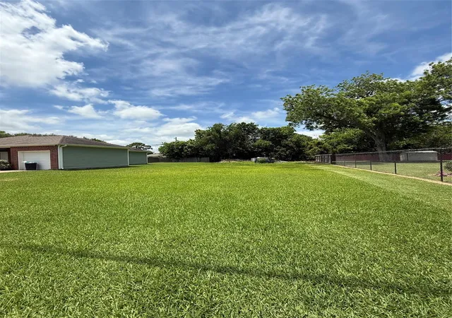 Homes for sale in Texas City, TX | 105 S Fulton St, Texas City, TX 77591 | MLS# 14249193