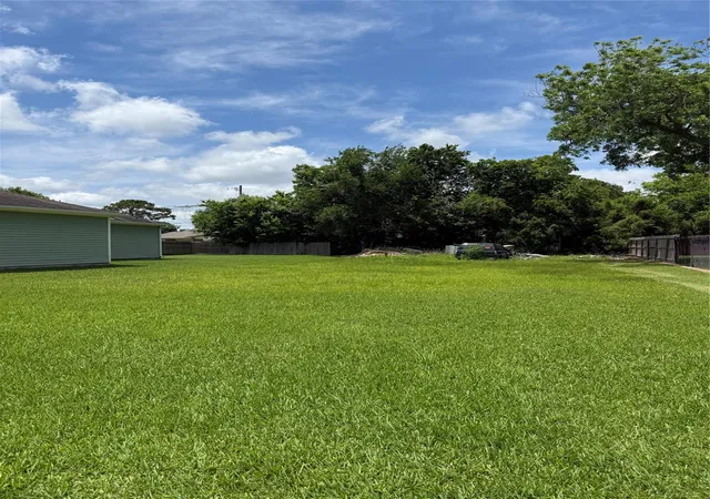 Homes for sale in Texas City, TX | 105 S Fulton St, Texas City, TX 77591 | MLS# 14249193