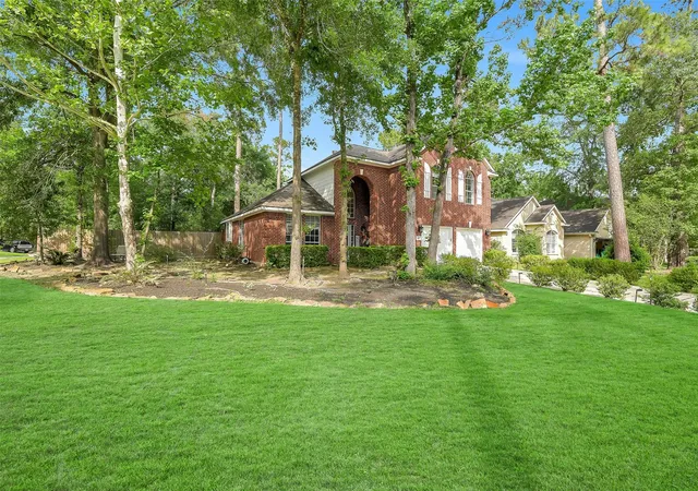 Photo 2 of Single family home for sale at 130 S Millport Cir, Spring, TX 77382 | MLS# 20438800 | Listing updated on 2026-08-18