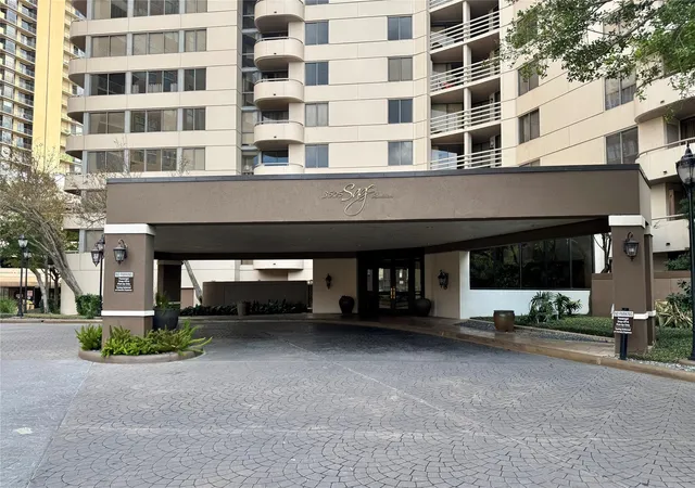 Condo for sale at 3525 Sage Rd #813, Houston, TX 77056 | MLS# 36371052