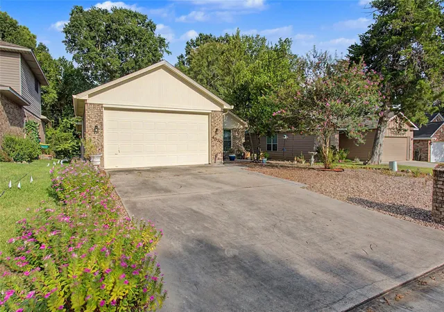 Photo 1 of Sale Pending at 4930 Pleasure Lake Ln, Willis, TX 77318 | MLS# 33953755 | Listing updated on 2026-09-15