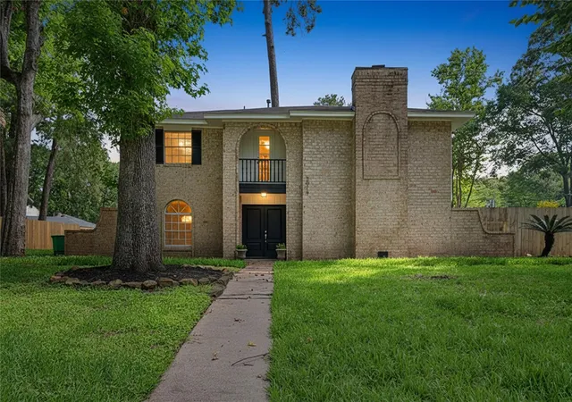 Photo 3 of Single family home for sale at 2019 Thousand Pines Dr, Kingwood, TX 77339 | MLS# 58338012 | Listing updated on 2026-09-17