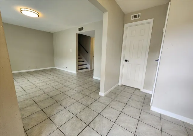 3rd image of 11002 Hammerly Blvd #172, Houston, TX 77043 | MLS# 23597142