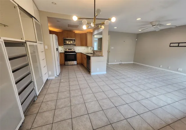 5th image of 11002 Hammerly Blvd #172, Houston, TX 77043 | MLS# 23597142