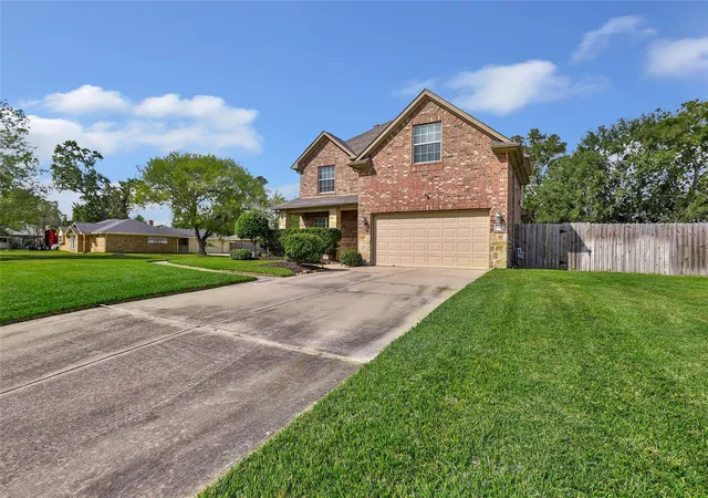 Photo 3 of Single family home for sale at 110 S Diamondhead Blvd, Crosby, TX 77532 | MLS# 67504766 | Listing updated on 2026-09-05