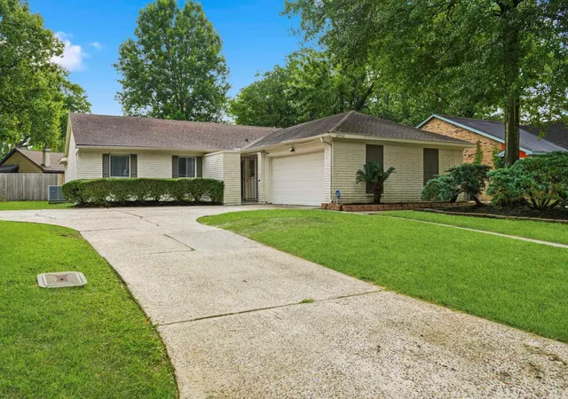 Photo 2 of Single family home for sale at 25402 Pepper Ridge Ln, Spring, TX 77373 | MLS# 71322029 | Listing updated on 2026-10-08