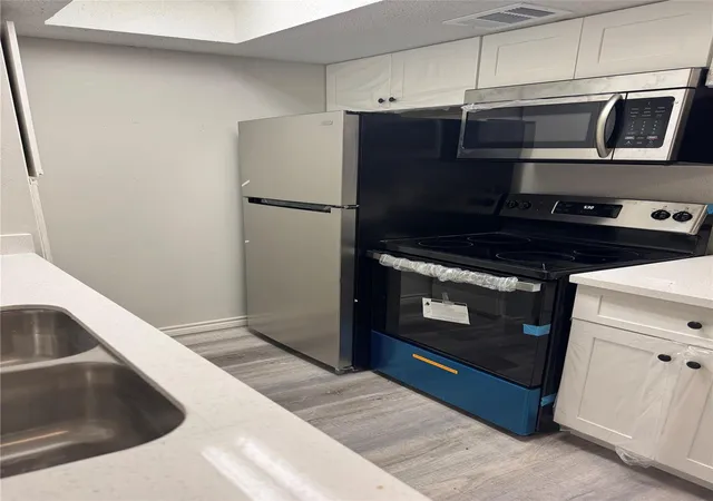 Photo 3 of Condo for sale at 7402 Alabonson Rd #309, Houston, TX 77088 | MLS# 25141970 | Listing updated on 2026-07-24