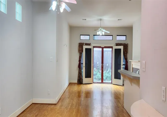 4th image of 9821 Meredith Elise Ct, Houston, TX 77025 | MLS# 63817835