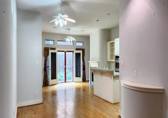 5th image of 9821 Meredith Elise Ct, Houston, TX 77025 | MLS# 63817835