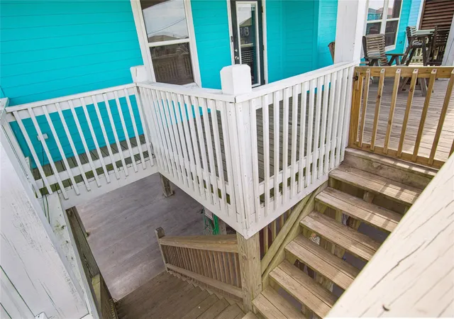 Homes for sale in Crystal Beach, TX | 988 Gulf Rd, Crystal Beach, TX 77650 | MLS# 34149165